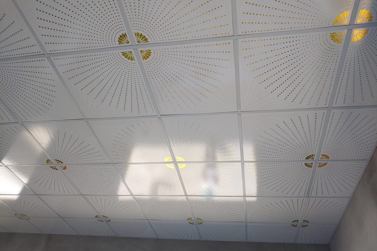 Trần thả 60x60 Quy Nhơn – Tuy Phước Trần thả 60x60 cho cửa hàng, văn phòng tại Quy Nhơn, Tuy Phước